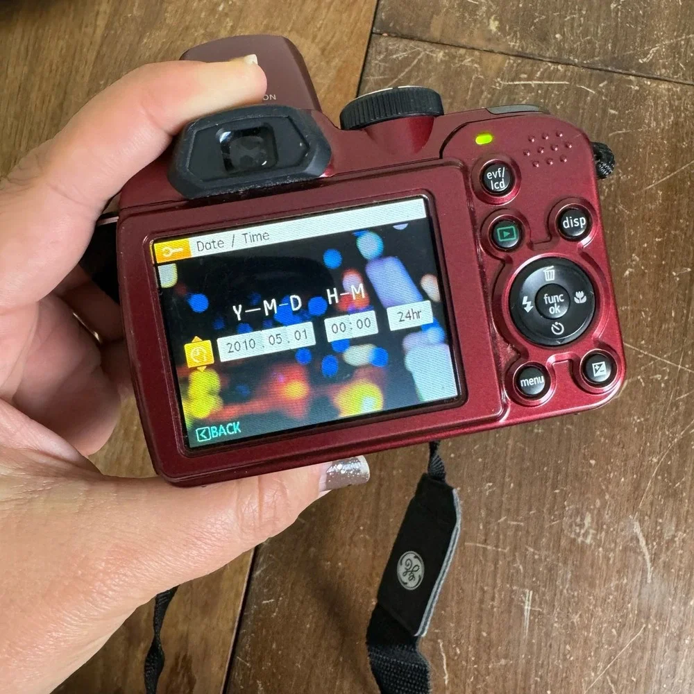 GE X5‎ Power Pro Series 14.1 MP Digital Camera with 15X Optical Zoom Red WORKS